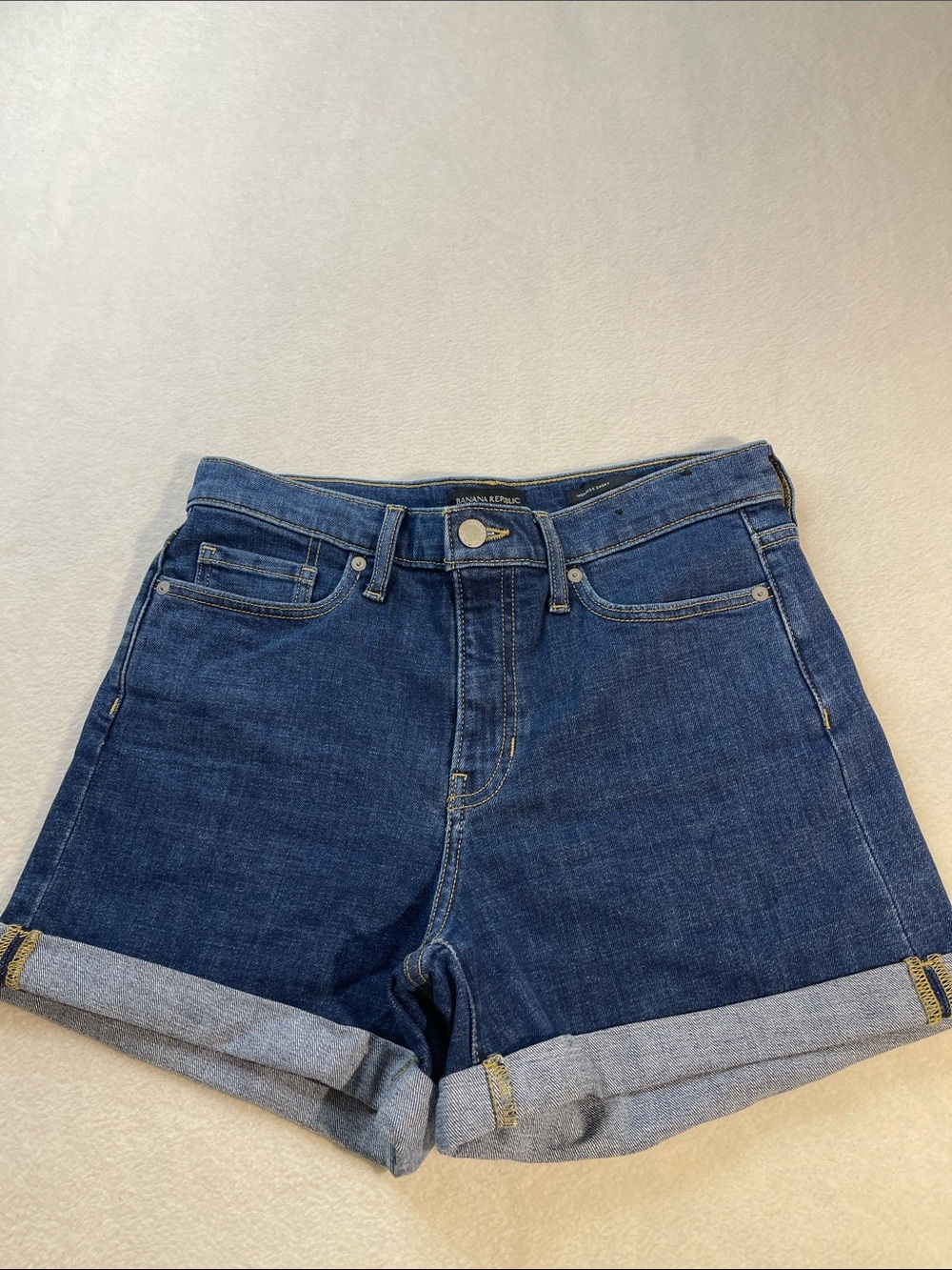 BANANA REPUBLIC HIGH RISE Dark Blue Denim Roll-Cuff Women's Shorts SIZE 28 Reg.